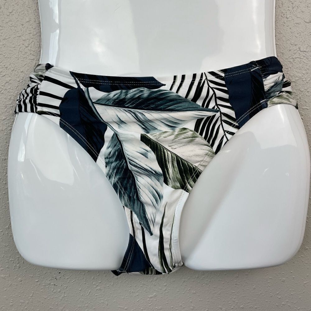 NWT La Blanca Swim Bottoms Sizes 10 or 16